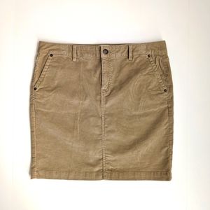 G.H Bass & Co women's tan beige corduroy skirt, size 10